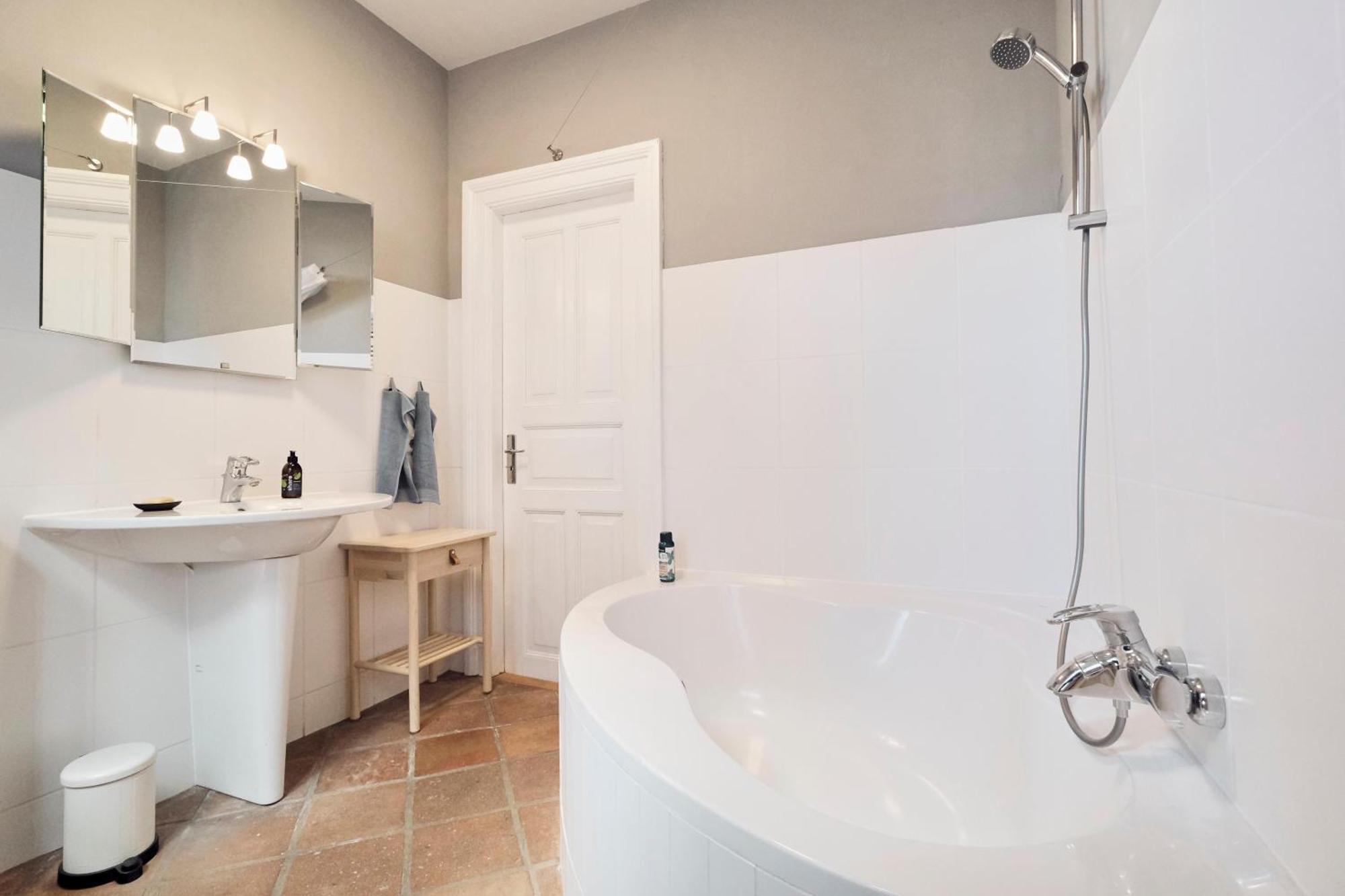 Villa Rosa - Charmante, Grosse Altbauwohnung Flensburg Eksteriør bilde
